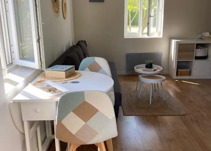 De La Pommeraie فندق مبيت وإفطار