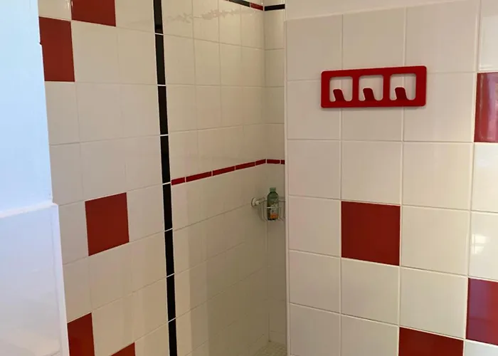 فندق مبيت وإفطار De La Pommeraie Landeronde